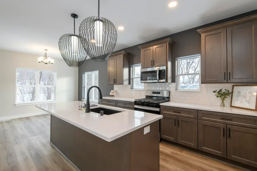 1414 S 166th St, New Berlin, WI 53151 - Image #3