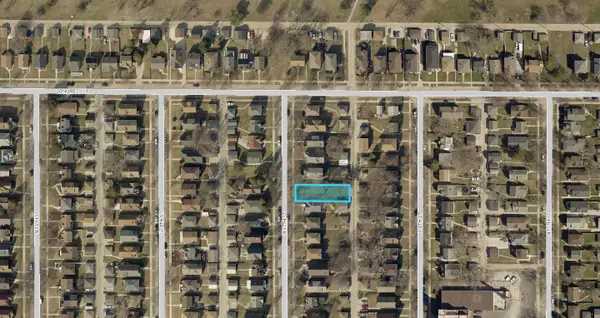 4352 N 17th St, Milwaukee, WI 53209