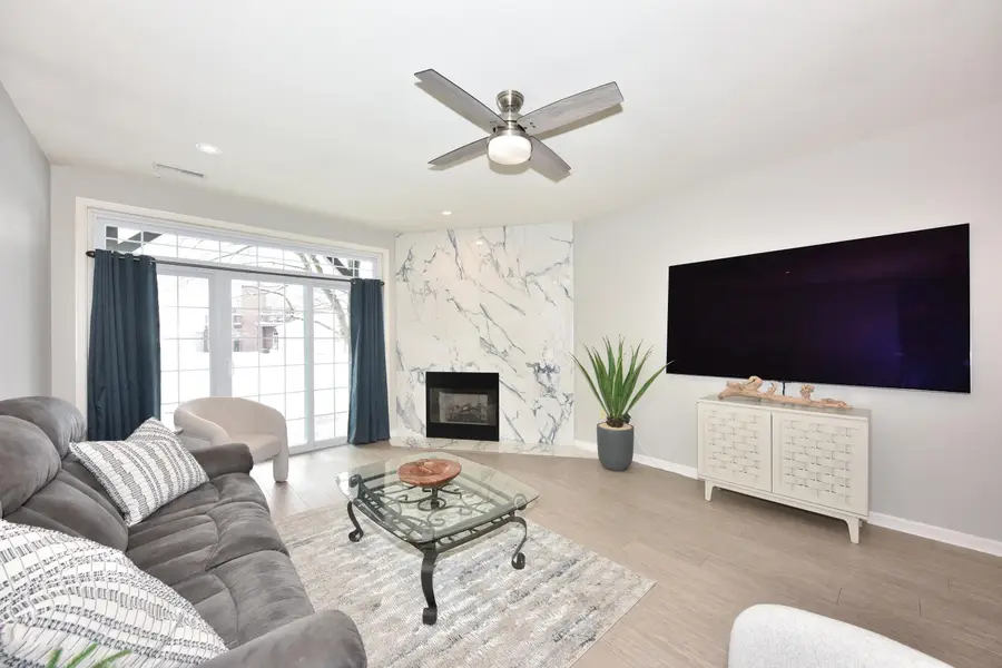 N16W26534 Wild Oats Dr, Pewaukee, WI 53072 - Image #2