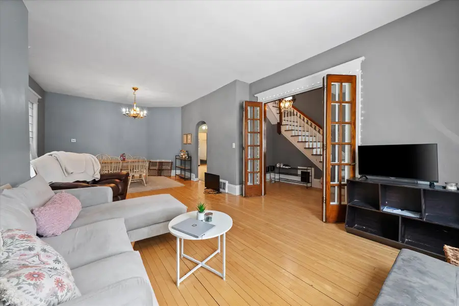 2627 N Murray Ave, Milwaukee, WI 53211 - Image #2