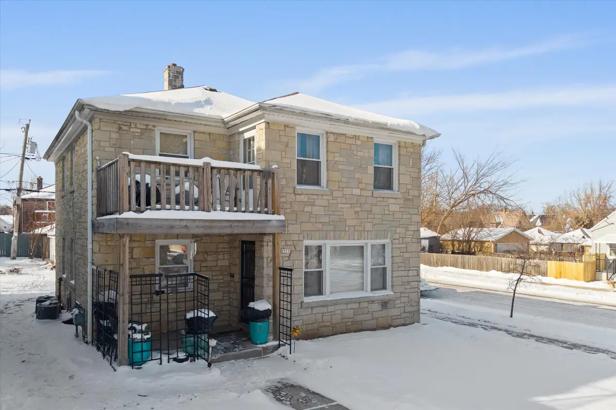 2977 N 61st St, Milwaukee, WI 53210 - Image #1