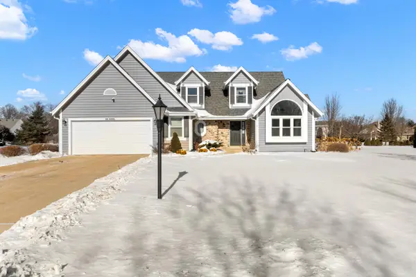 N53W15786 Creekwood Xing, Menomonee Falls, WI 53051