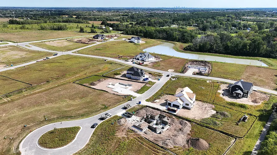 9924 N Cygnet Ct, Mequon, WI 53097 - #3