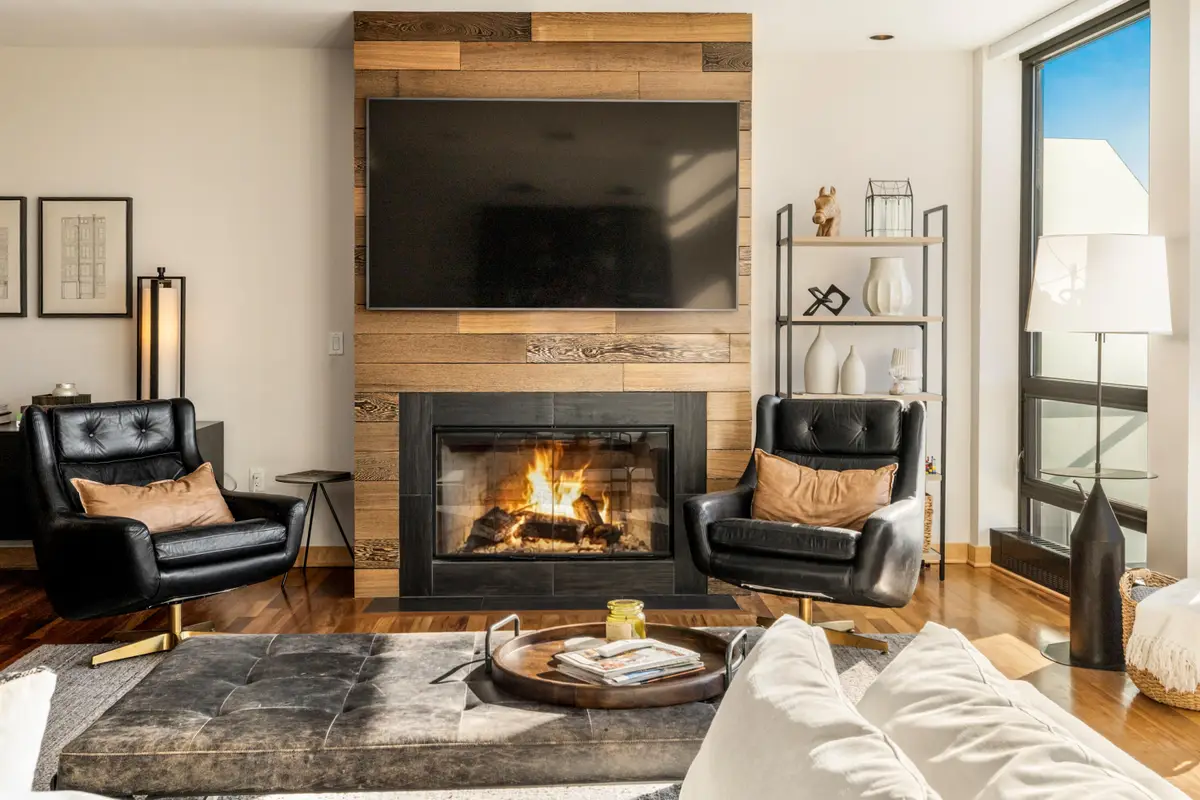 311 E Erie St, Milwaukee, WI 53202 - Image #1