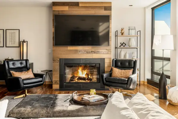 311 E Erie St, Milwaukee, WI 53202