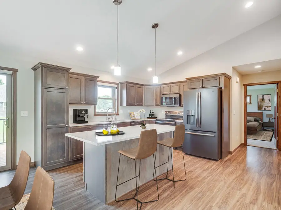 1827 Golden Gate Way, Holmen, WI 54636 - Image #3