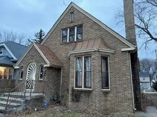 5460 N 37th St, Milwaukee, WI 53209