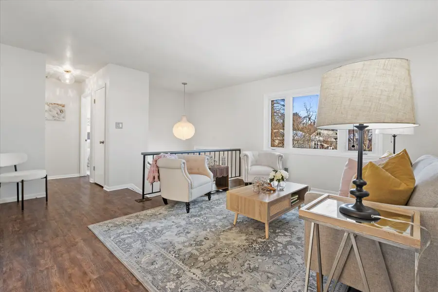 711 E Harvard St, Oconomowoc, WI 53066 - Image #2