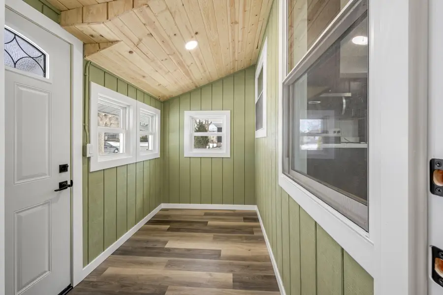 4611 W Kiley Ave, Milwaukee, WI 53223 - Image #2