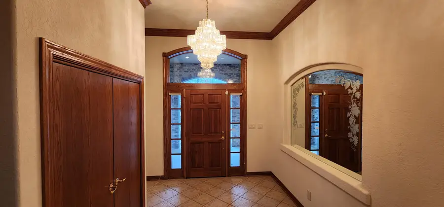 8098 S Meadowcreek Ct, Franklin, WI 53132 - #3