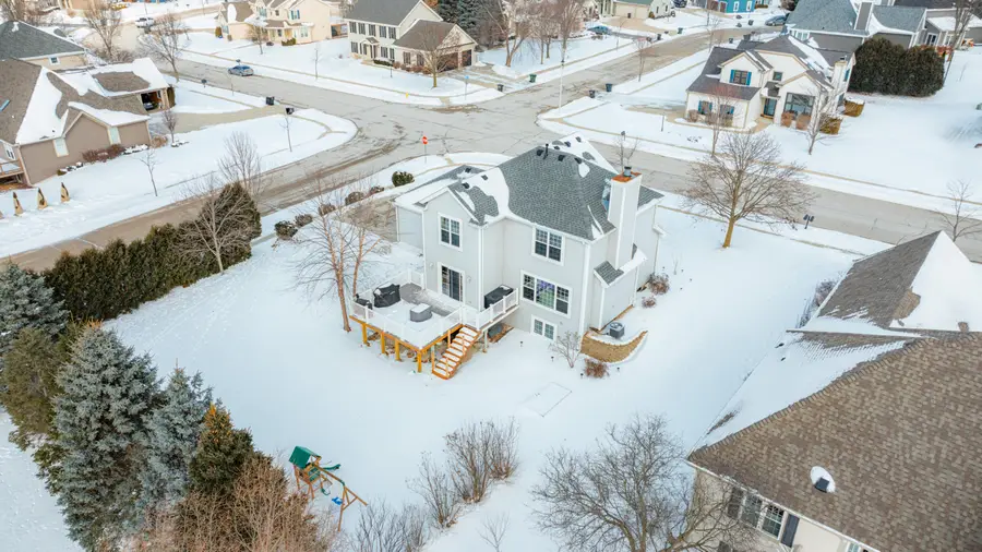 255 Lakeridge Dr, Oconomowoc, WI 53066 - Image #2