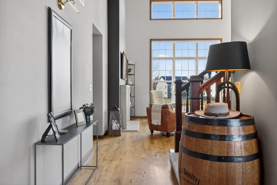 W79N417 Ridgeway Ln, Cedarburg, WI 53012 - #2