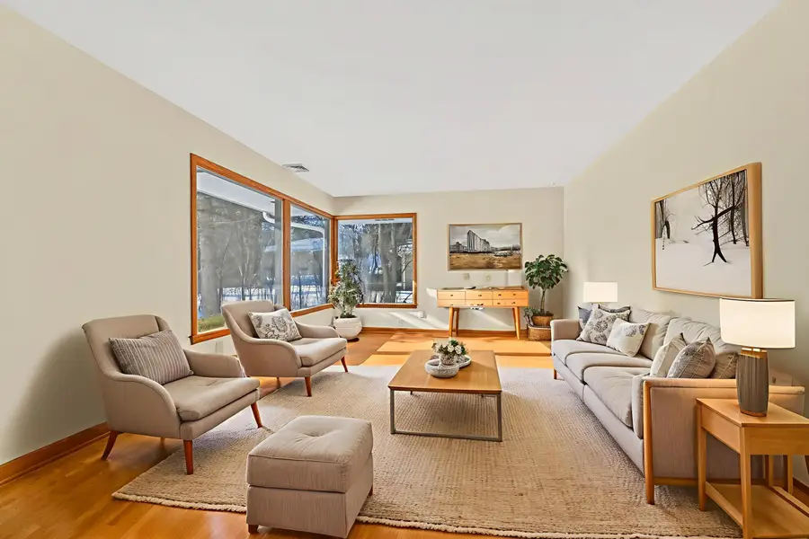 2428 S Root River Pkwy, West Allis, WI 53227 - Image #2