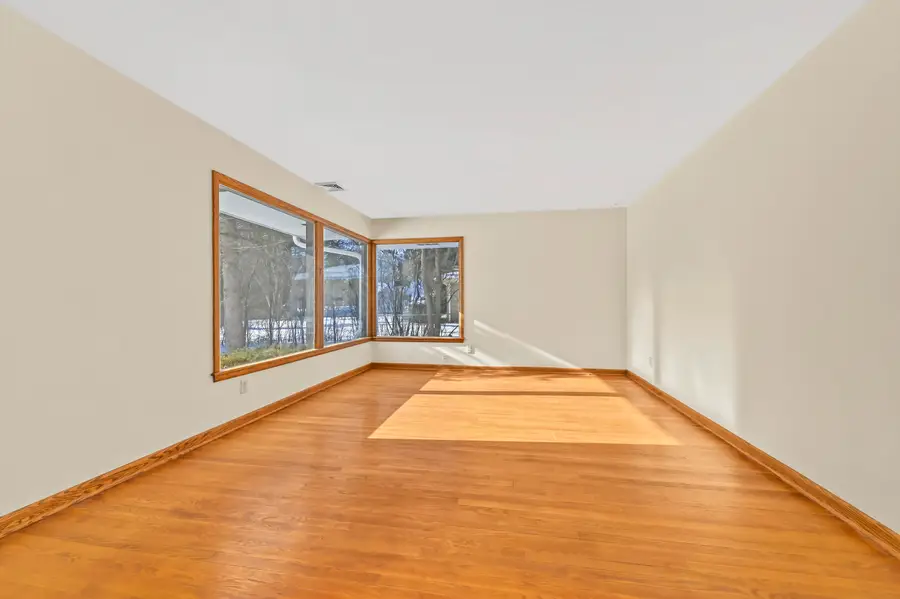 2428 S Root River Pkwy, West Allis, WI 53227 - Image #3