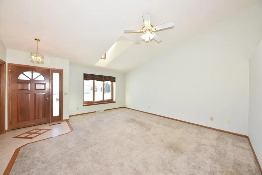 1687 Nature Trl, Hartford, WI 53027 - Image #2
