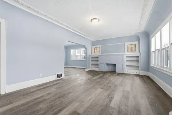 2875 N 50th St, Milwaukee, WI 53210