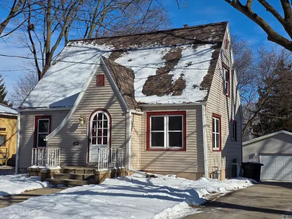 175 N Park St, Whitewater, WI 53190