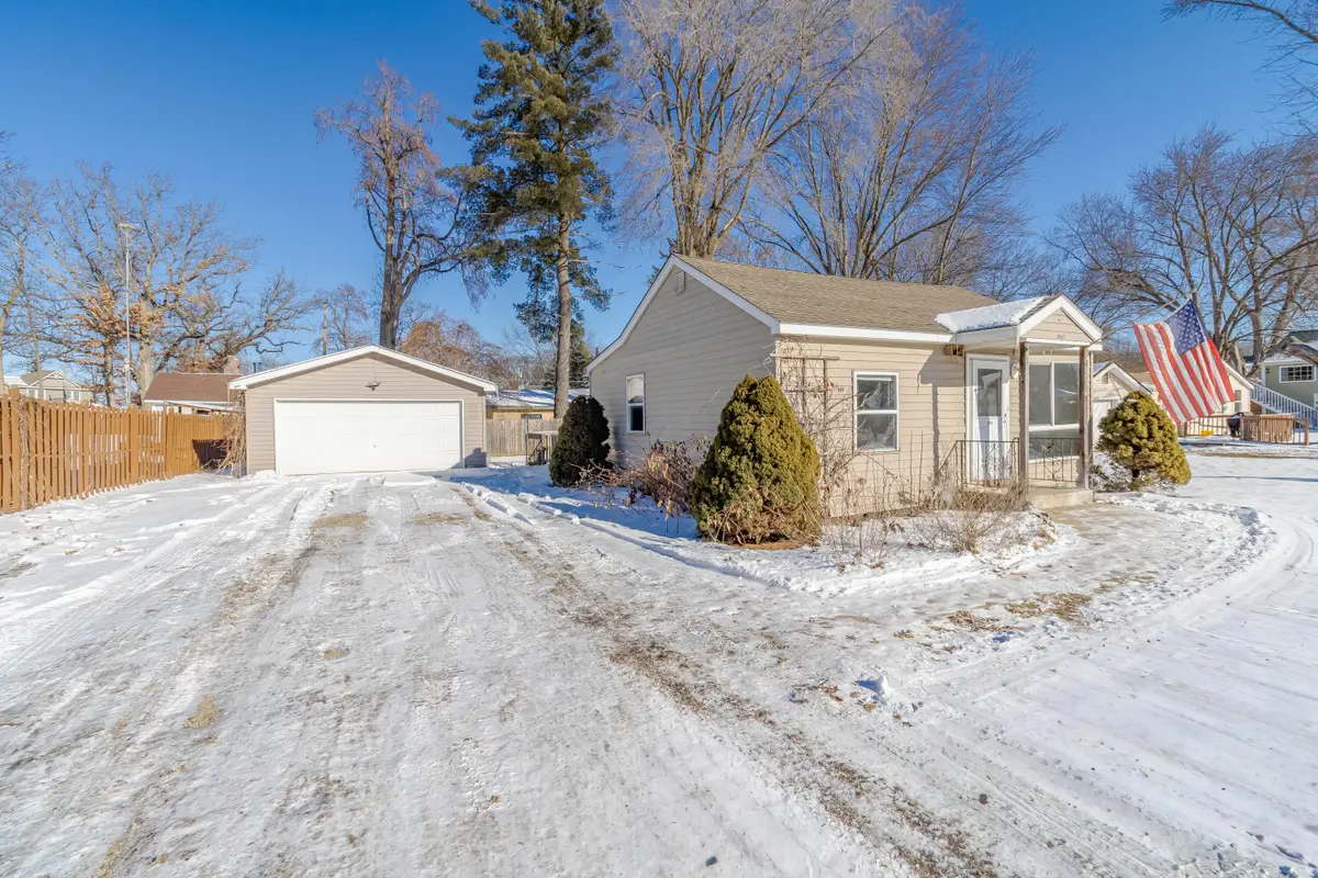 W1060 Golden Glow Rd, Bloomfield, WI 53128 - Image #1