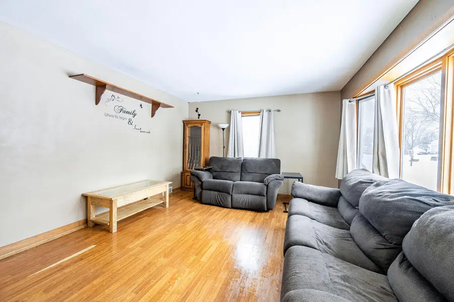 811 Pierce St, Onalaska, WI 54650 - Image #3