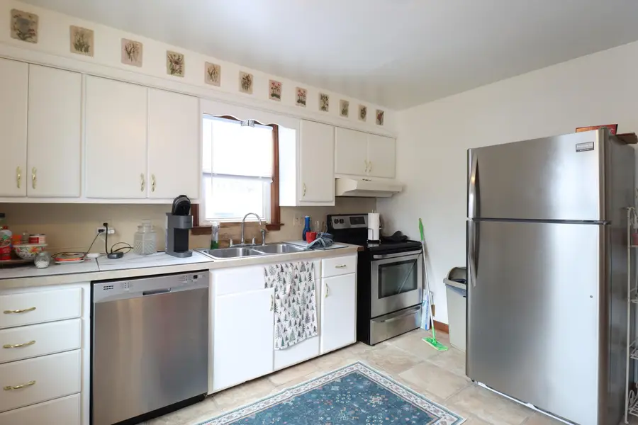 1622 Cleveland Ave, Racine, WI 53405 - Image #3