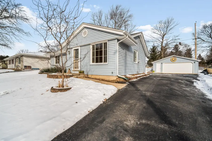 732 Chicory Rd, Burlington, WI 53105 - Image #3