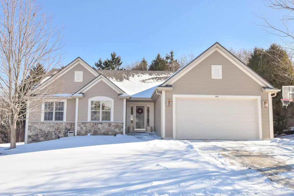 431 Thurow Dr, Oconomowoc, WI 53066 - Image #1