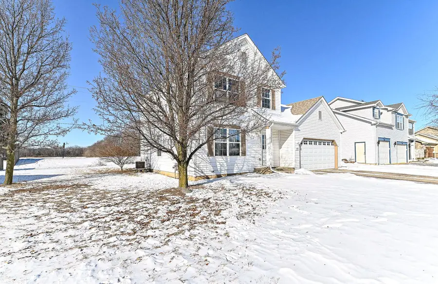 1051 Pheasant Dr, Genoa City, WI 53128 - Image #2