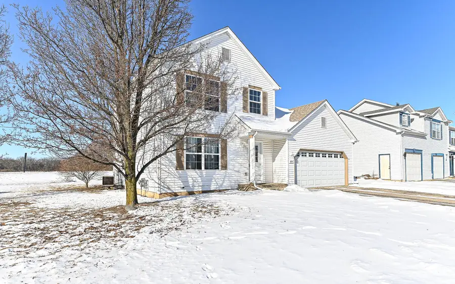 1051 Pheasant Dr, Genoa City, WI 53128 - Image #3