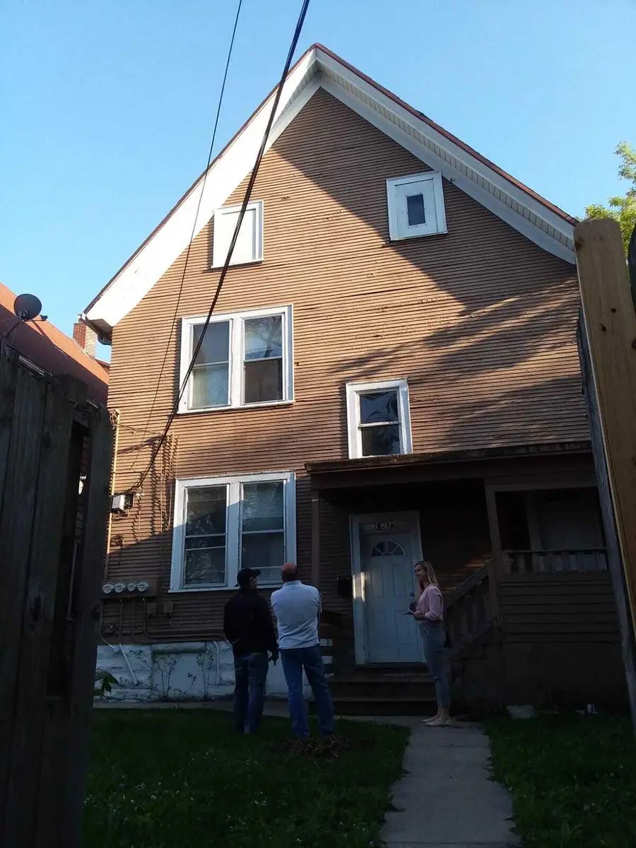 2928 W Jueanu Ave, Milwaukee, WI 53208 - Image #2