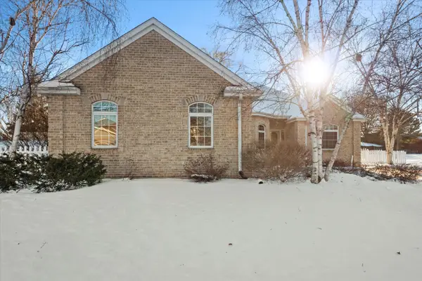 4007 W Cypress Ln, Franklin, WI 53132
