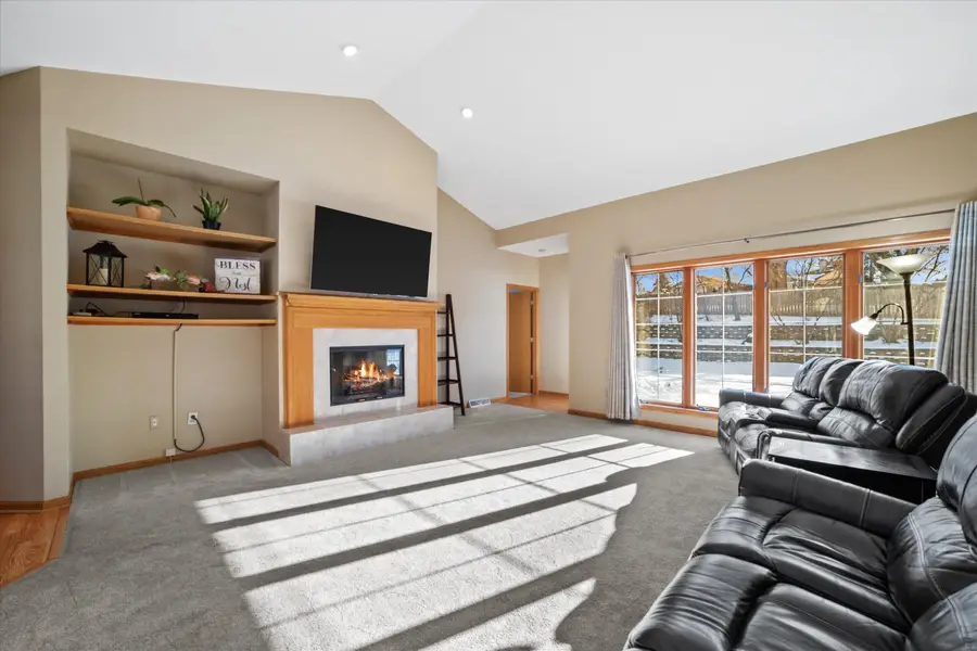 4007 W Cypress Ln, Franklin, WI 53132 - Image #3