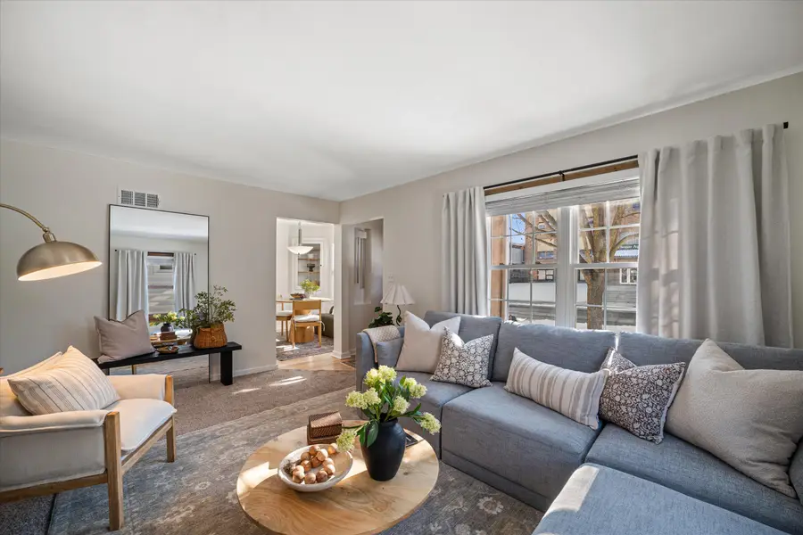 338 E Norwich St, Milwaukee, WI 53207 - Image #2