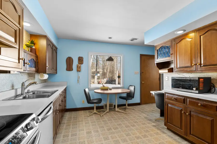 2112 Markham St, Manitowoc, WI 54220 - #3