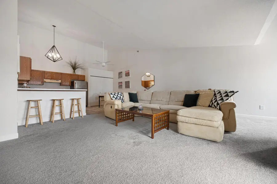 3640 E Barbara Ct, Oak Creek, WI 53154 - Image #2