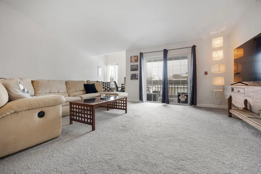 3640 E Barbara Ct, Oak Creek, WI 53154 - Image #3