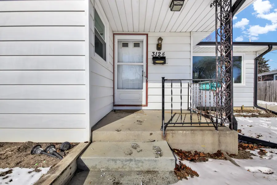 3124 Windsor Dr, Racine, WI 53404 - Image #2