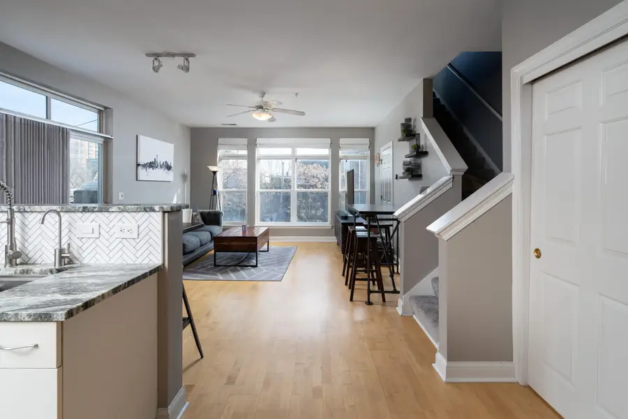 1550 N Warren Ave, Milwaukee, WI 53202 - Image #2