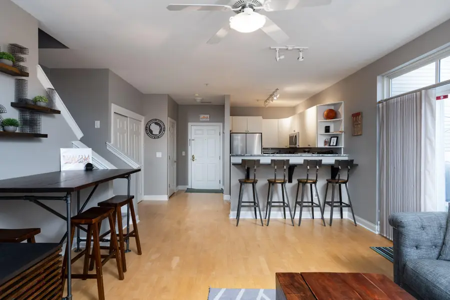 1550 N Warren Ave, Milwaukee, WI 53202 - Image #3