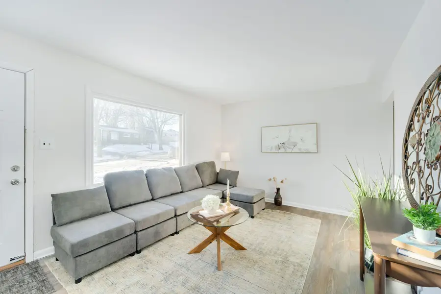 7016 W Thurston Ct, Milwaukee, WI 53218 - Image #3