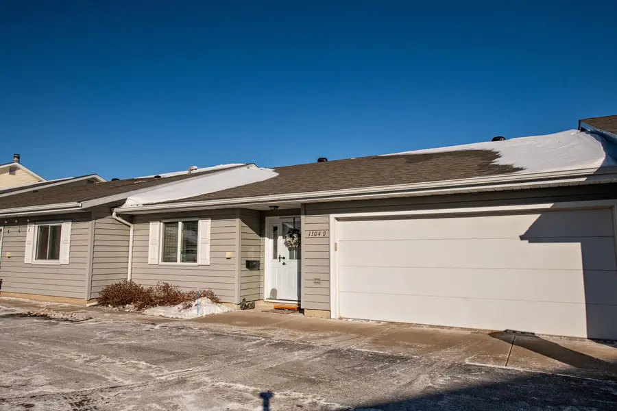 1304 Mcnally Dr, Winona, MN 55987 - #3