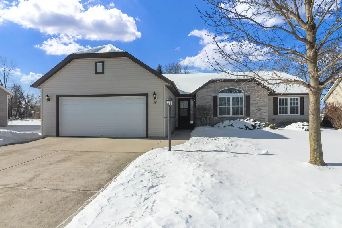 36 W Sedgemeadow St, Elkhorn, WI 53121 - Image #1