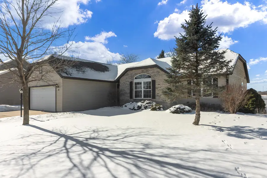 36 W Sedgemeadow St, Elkhorn, WI 53121 - Image #2