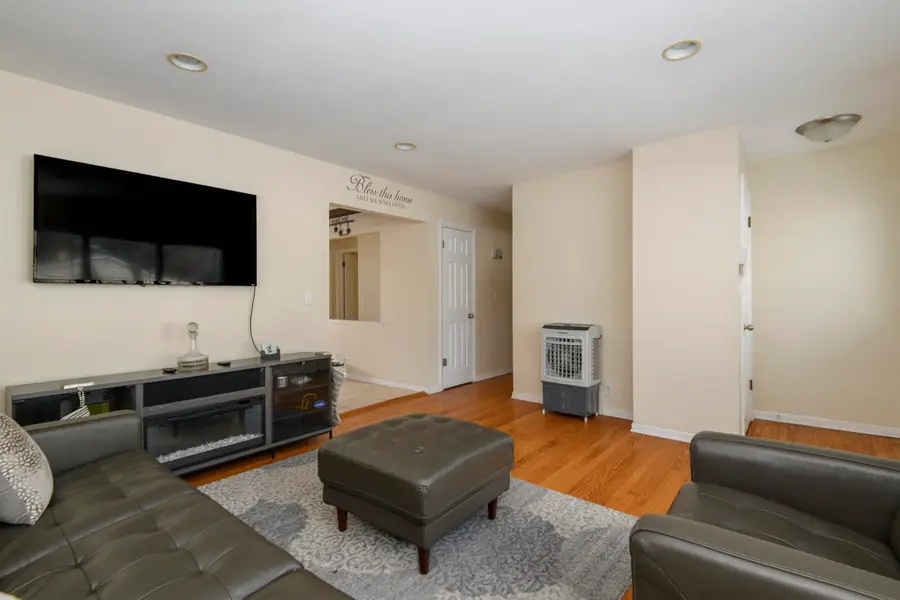 4701 W Brentwood Ave, Milwaukee, WI 53223 - Image #3