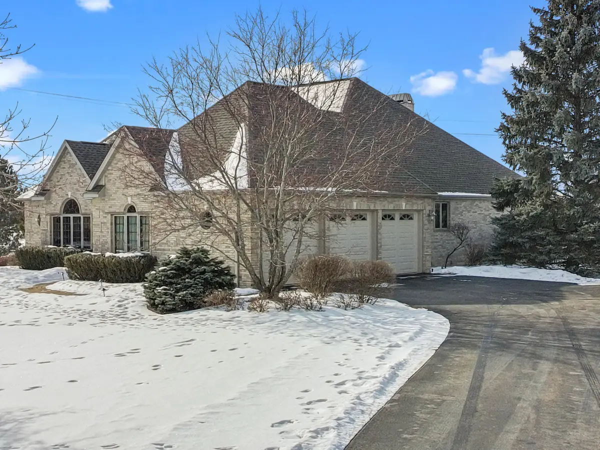 1217 Bridget Ct, Fontana, WI 53125 - #1