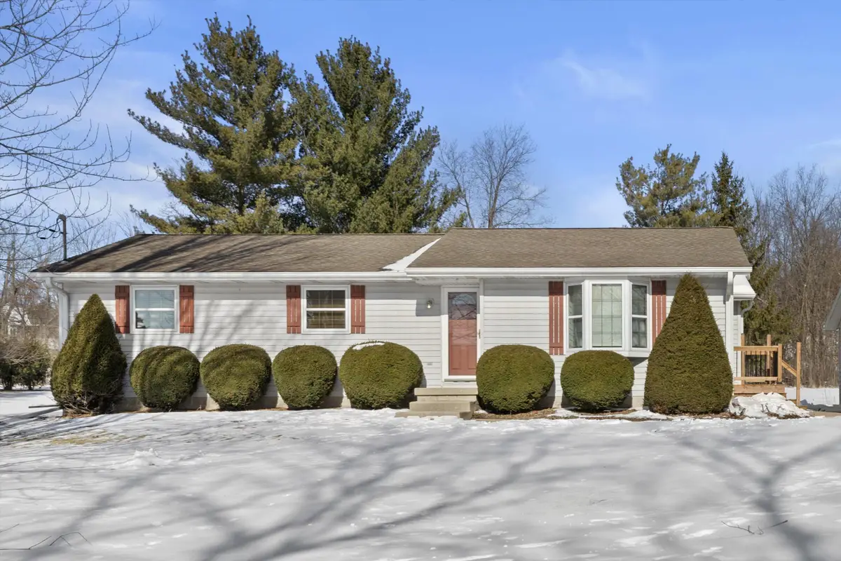 W326S8064 County Road Ee, Mukwonago, WI 53149 - Image #1