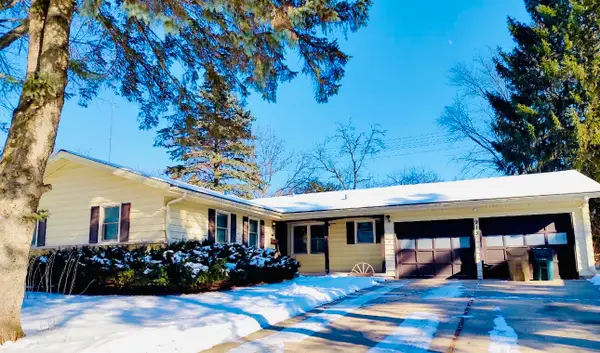 913 Chapel Hill Rd, Madison, WI 53711