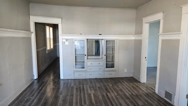 3143 N 14th St, Milwaukee, WI 53206