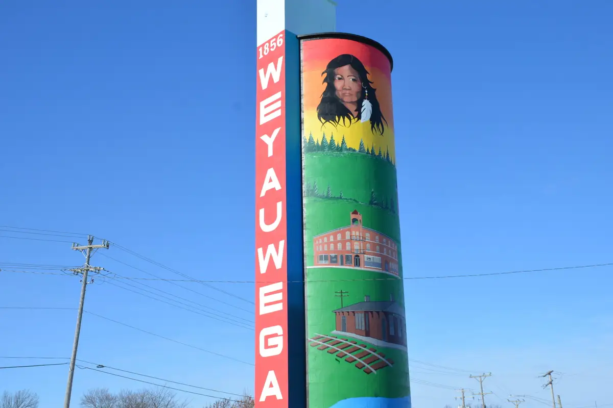 N2253 Main St, Weyauwega, WI 54983 - #1