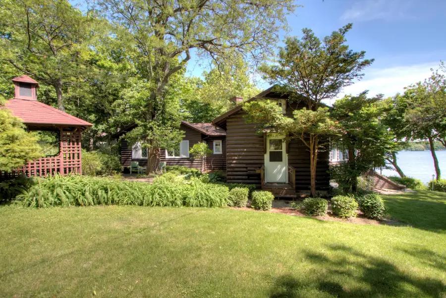 2304 North Shore Dr, Delavan, WI 53115 - #3