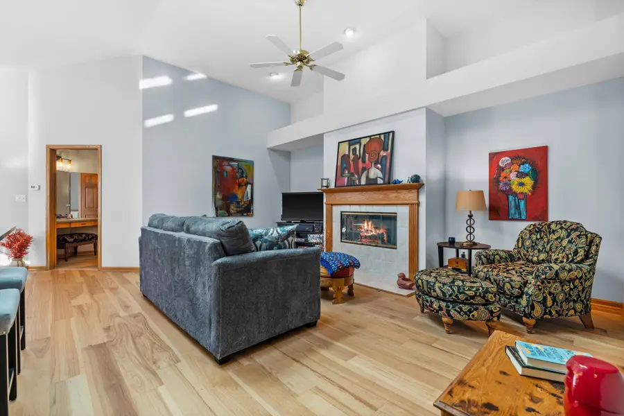 W175N8151 Robin Cir, Menomonee Falls, WI 53051 - #2